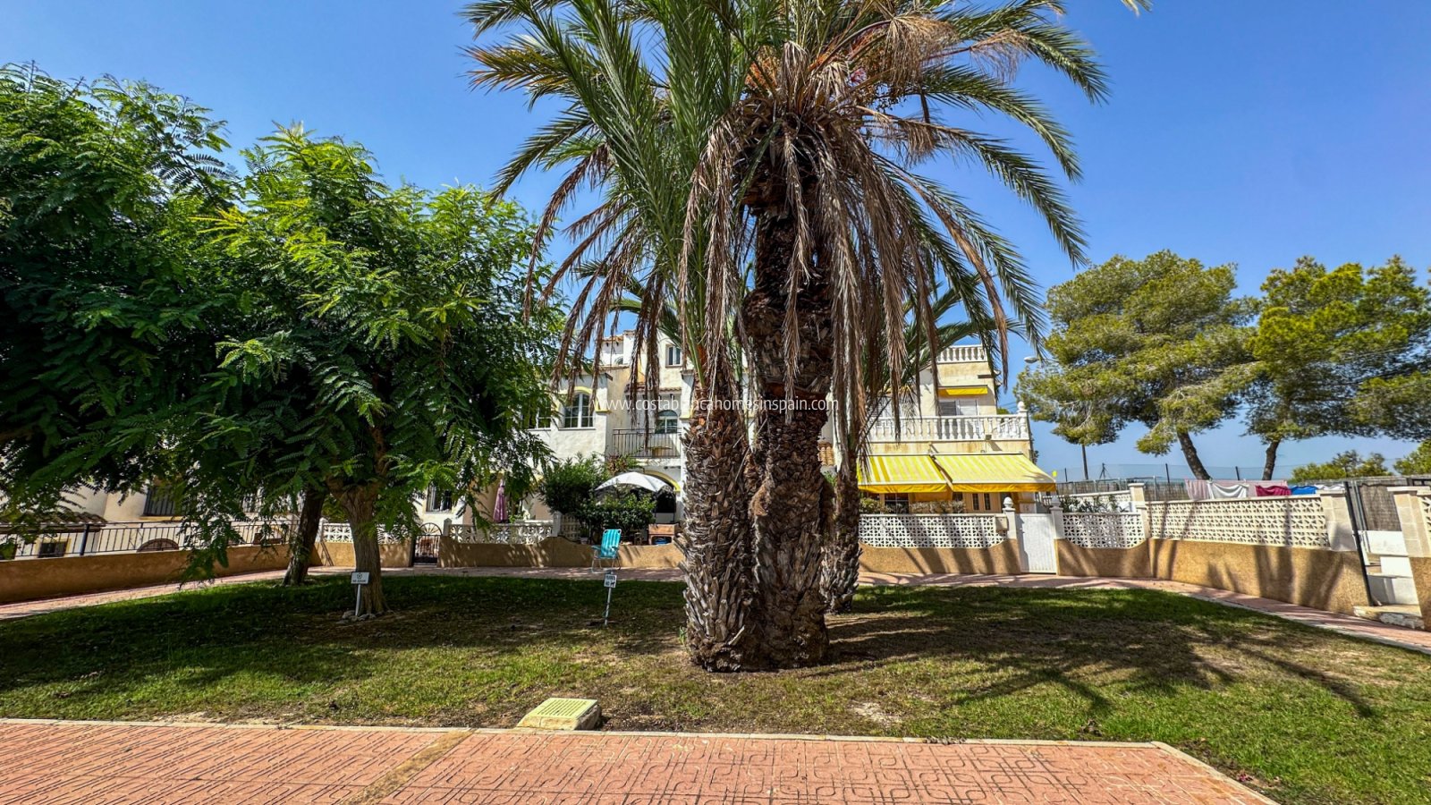 Venta - Townhouse - San Miguel de Salinas - Bellavista