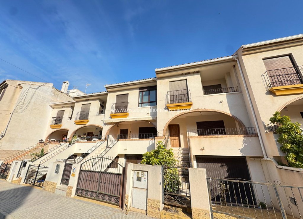Venta - Townhouse - San Miguel de Salinas