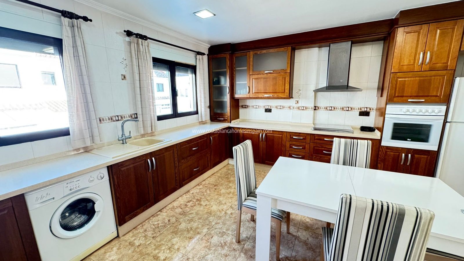 Venta - Townhouse - San Miguel de Salinas